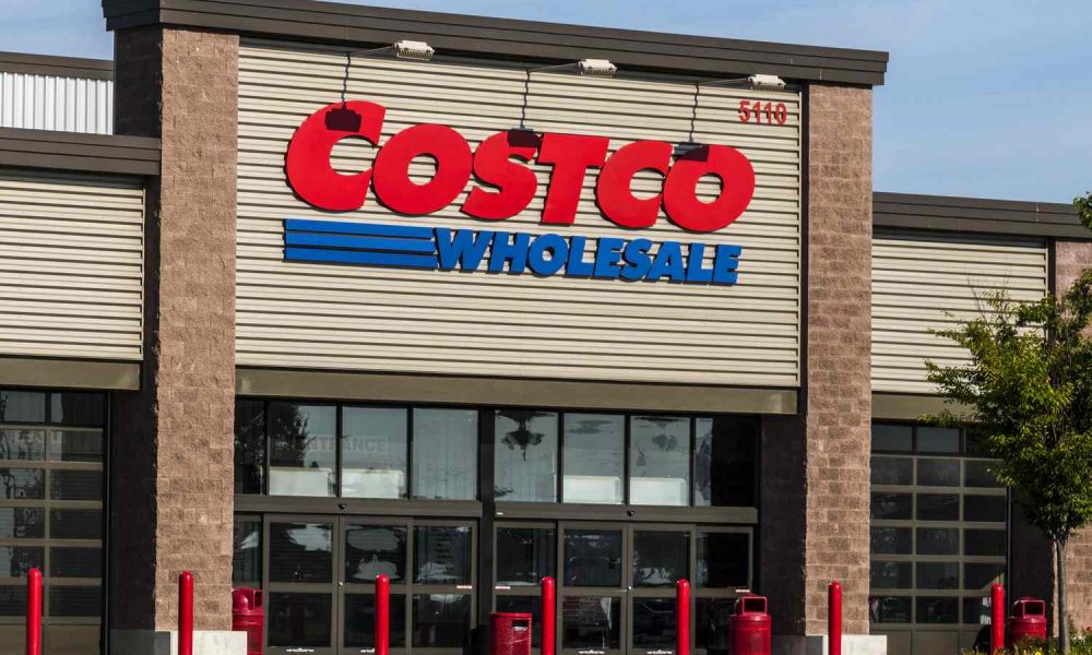 California Costco Worker's Act of Kindness Earns Him Employee of the ...